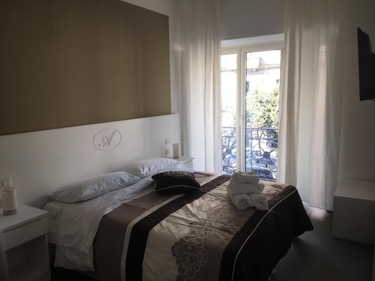 B&B Alambrado Rooms & Suites Naples Exterior photo
